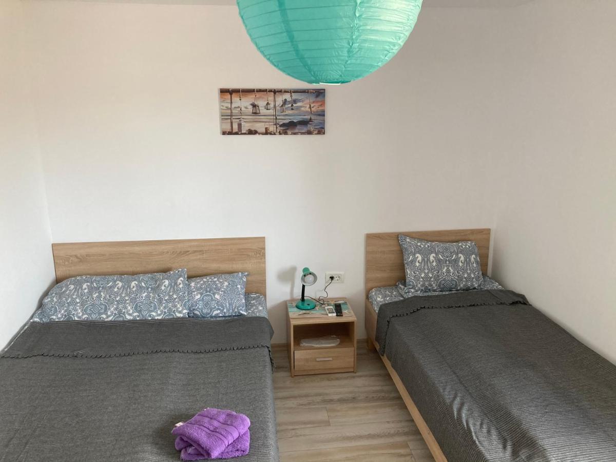 Appartement Nayana Vama Veche Extérieur photo