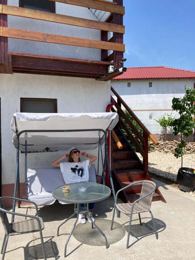 Appartement Nayana Vama Veche Extérieur photo